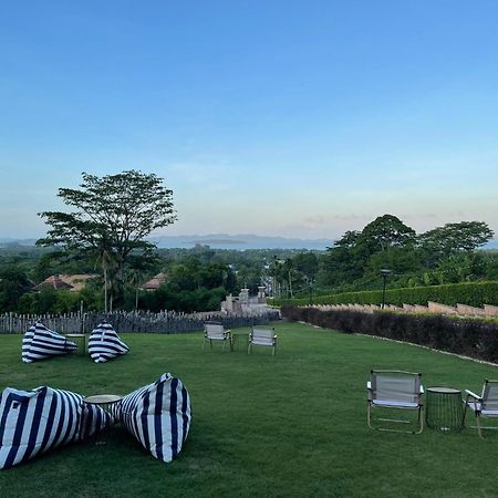 Ozone Villa Phuket Pa Khlok Buitenkant foto