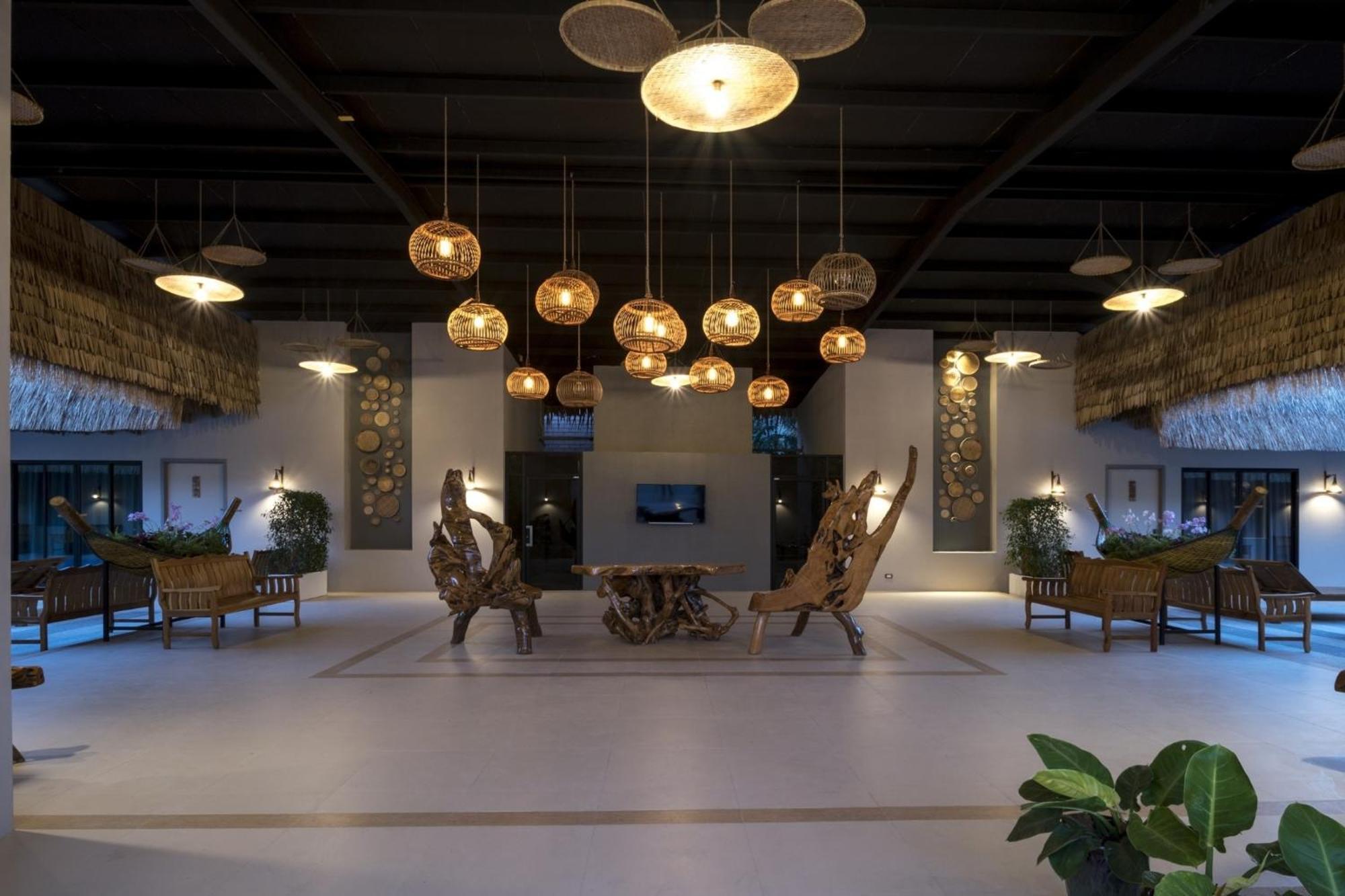 Ozone Villa Phuket Pa Khlok Buitenkant foto
