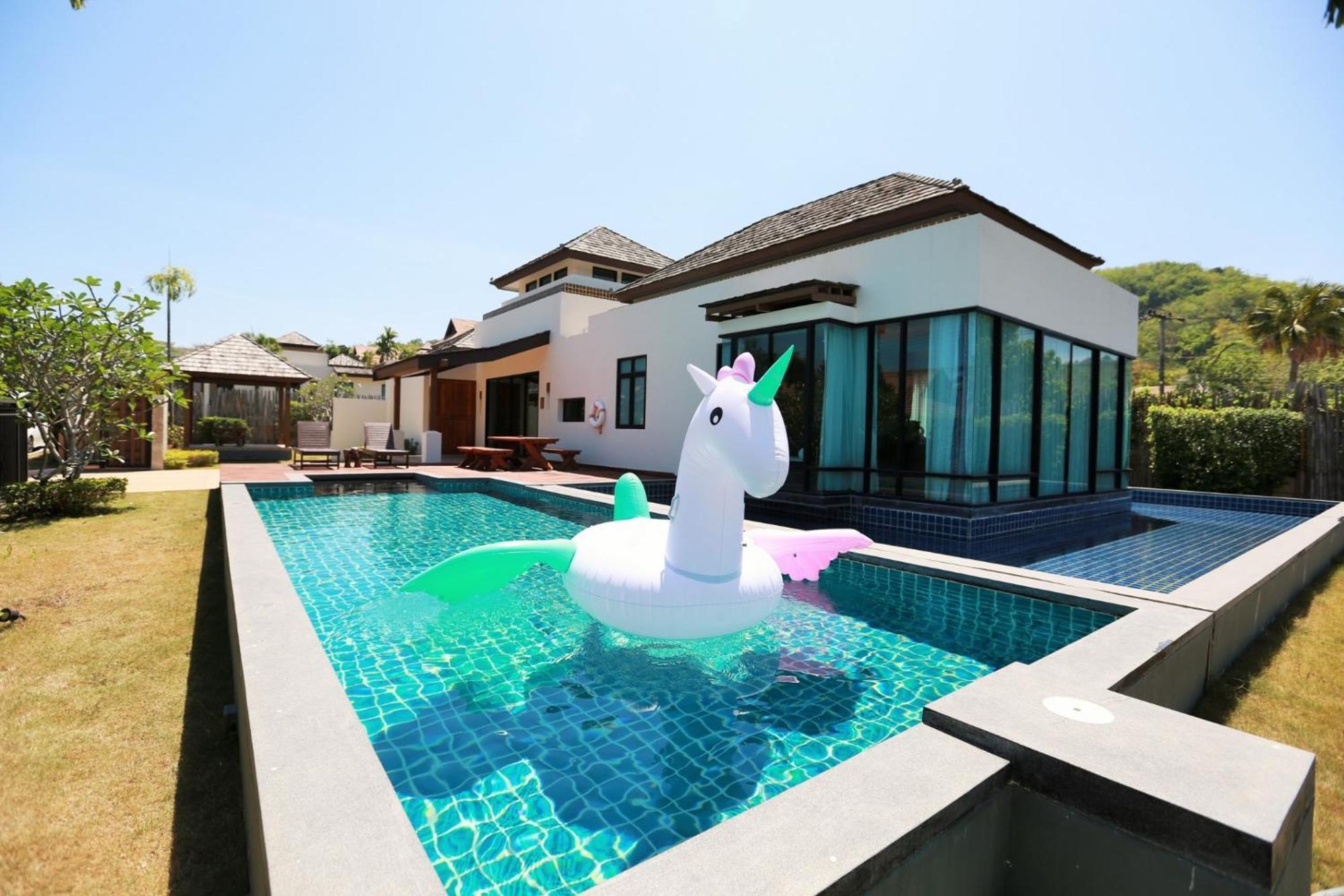 Ozone Villa Phuket Pa Khlok Buitenkant foto