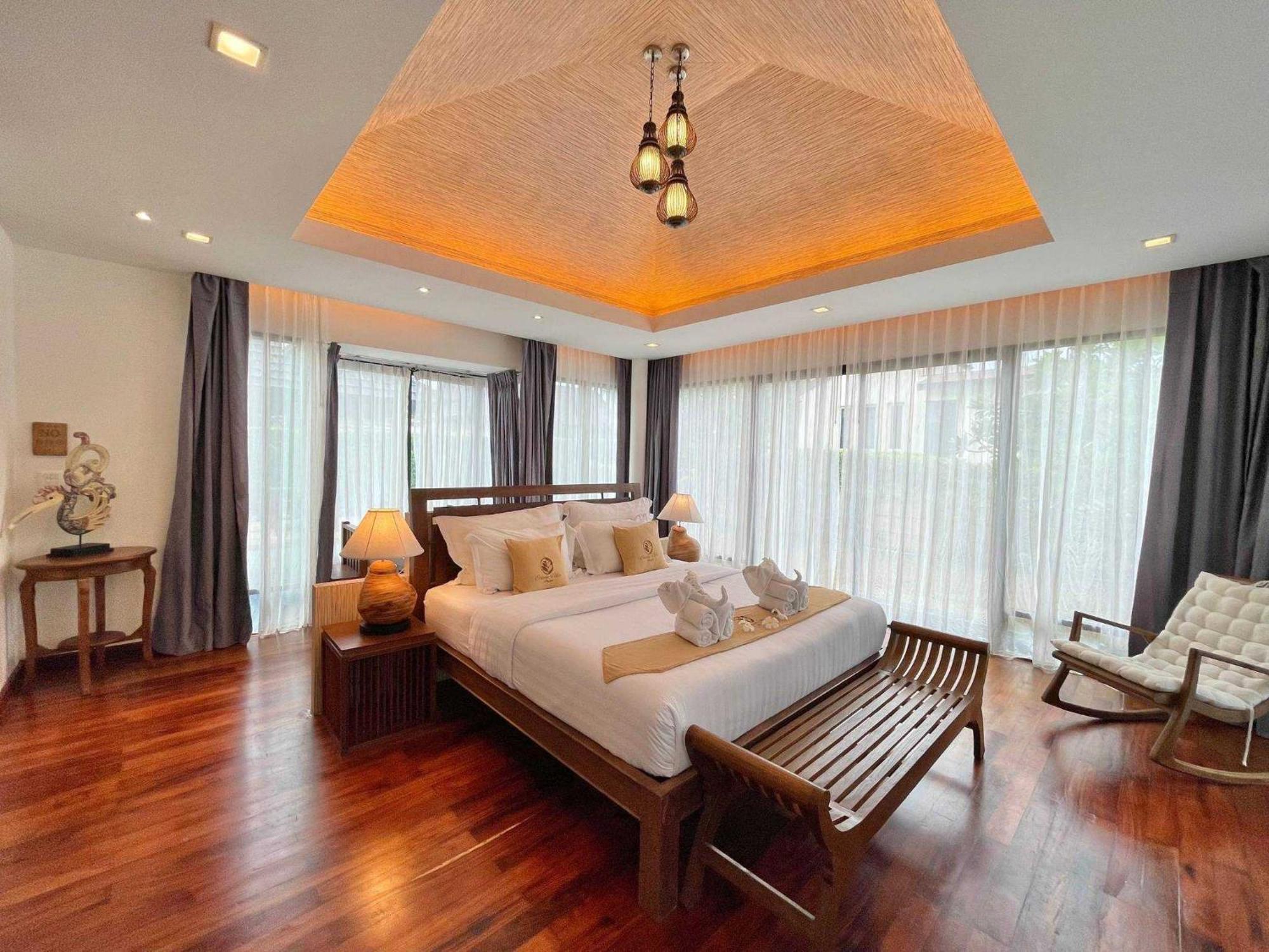 Ozone Villa Phuket Pa Khlok Buitenkant foto