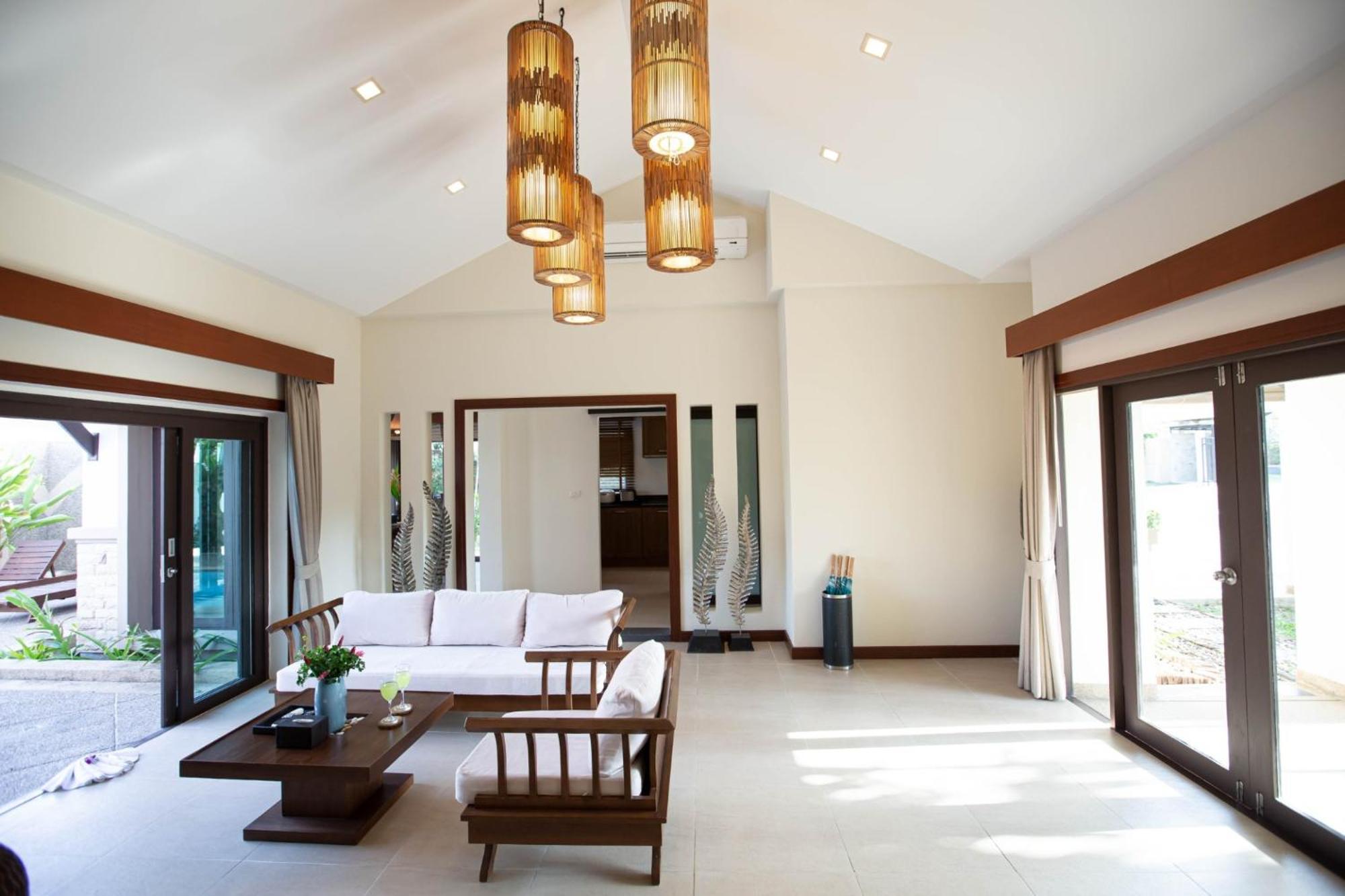 Ozone Villa Phuket Pa Khlok Buitenkant foto