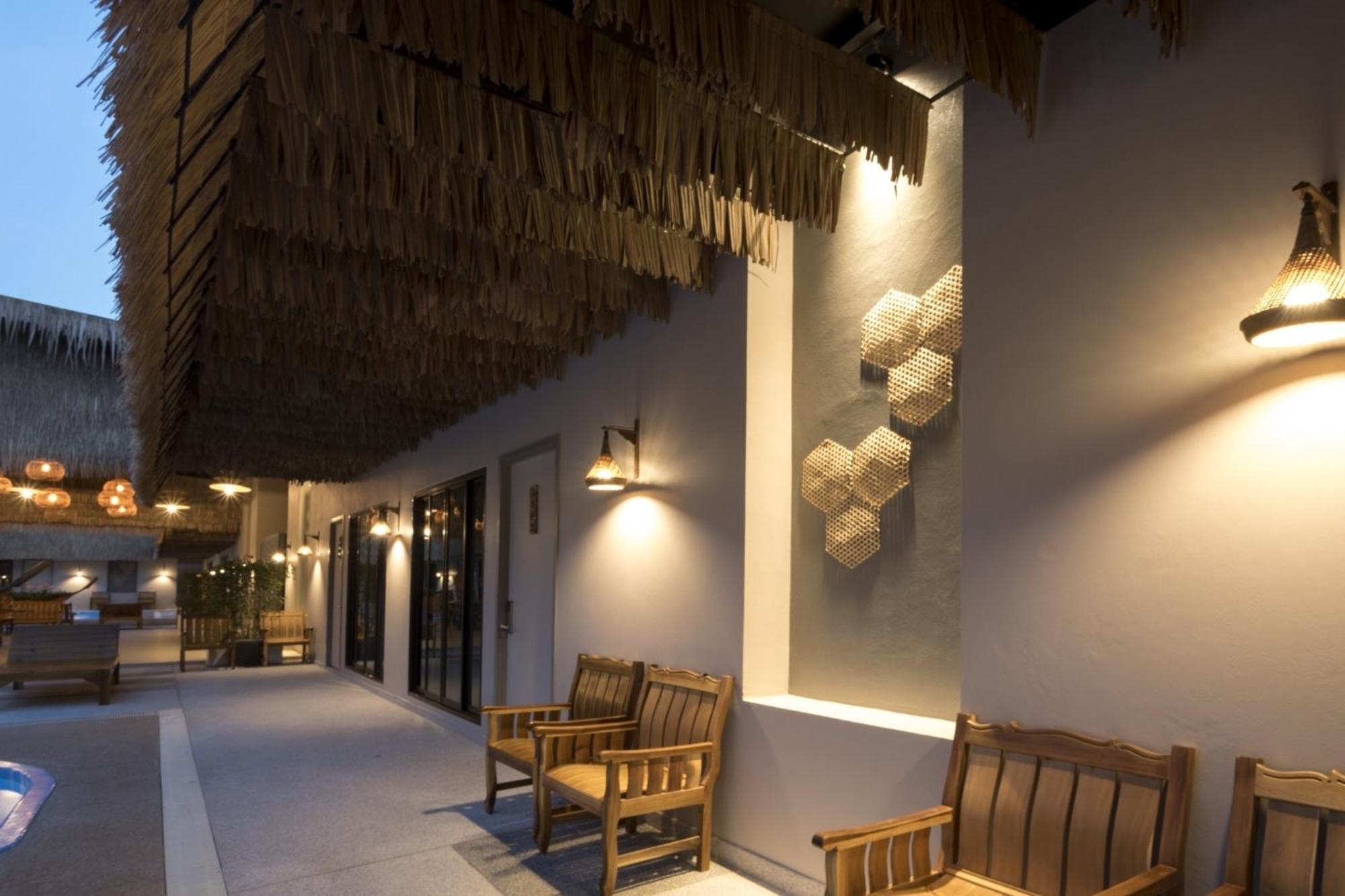 Ozone Villa Phuket Pa Khlok Buitenkant foto