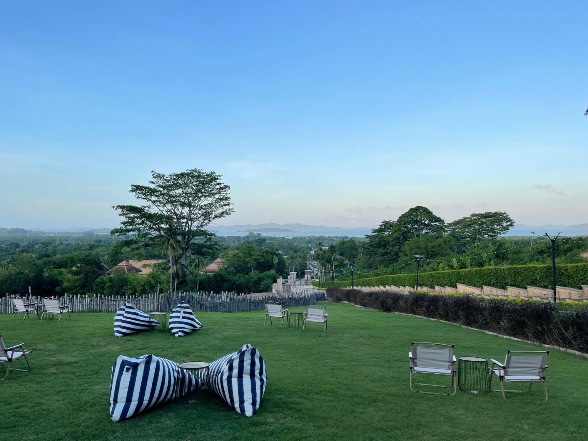 Ozone Villa Phuket Pa Khlok Buitenkant foto