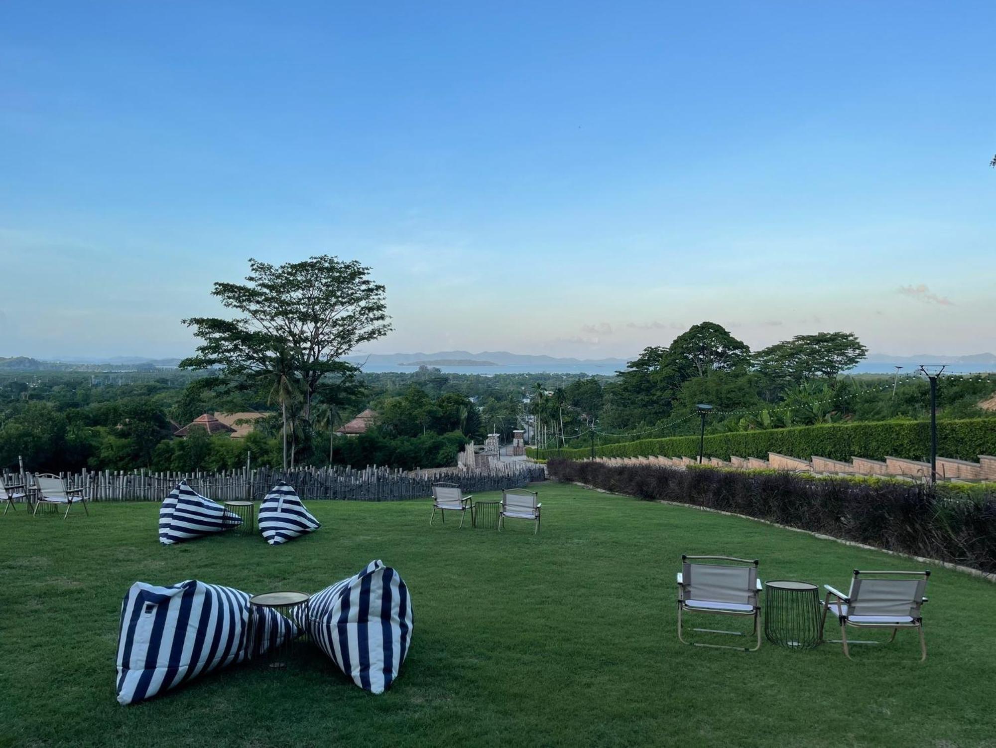 Ozone Villa Phuket Pa Khlok Buitenkant foto